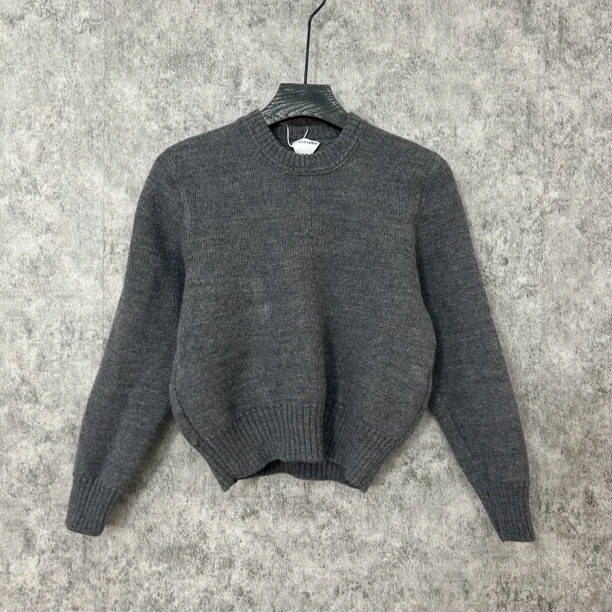 95新 BOTTEGA VENETA/葆蝶家 葆蝶家灰色毛衣