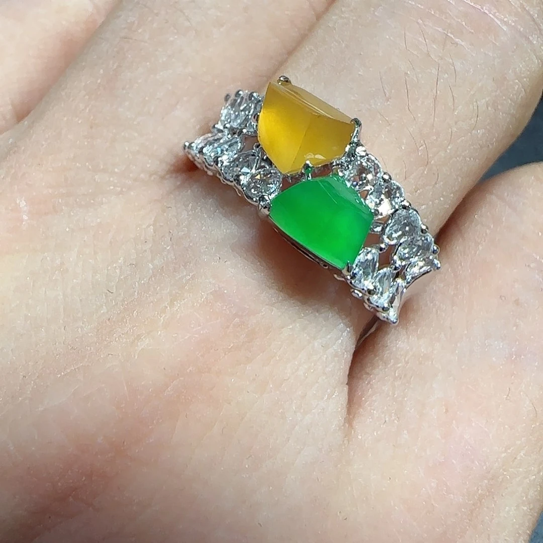 翡翠戒指18K金镶嵌设计款