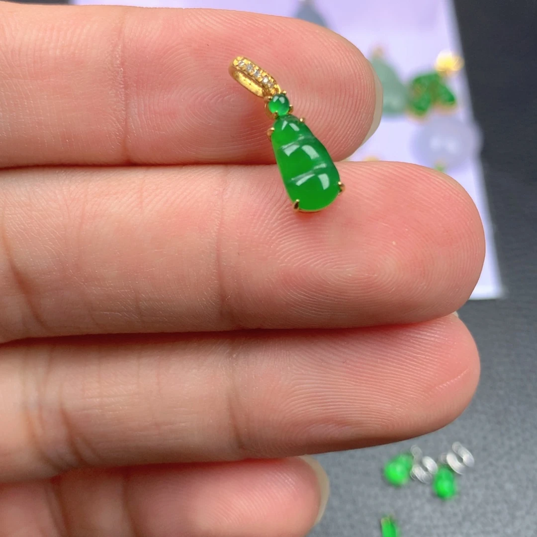 【闪购商品】翡翠18K金镶嵌颈饰翡翠