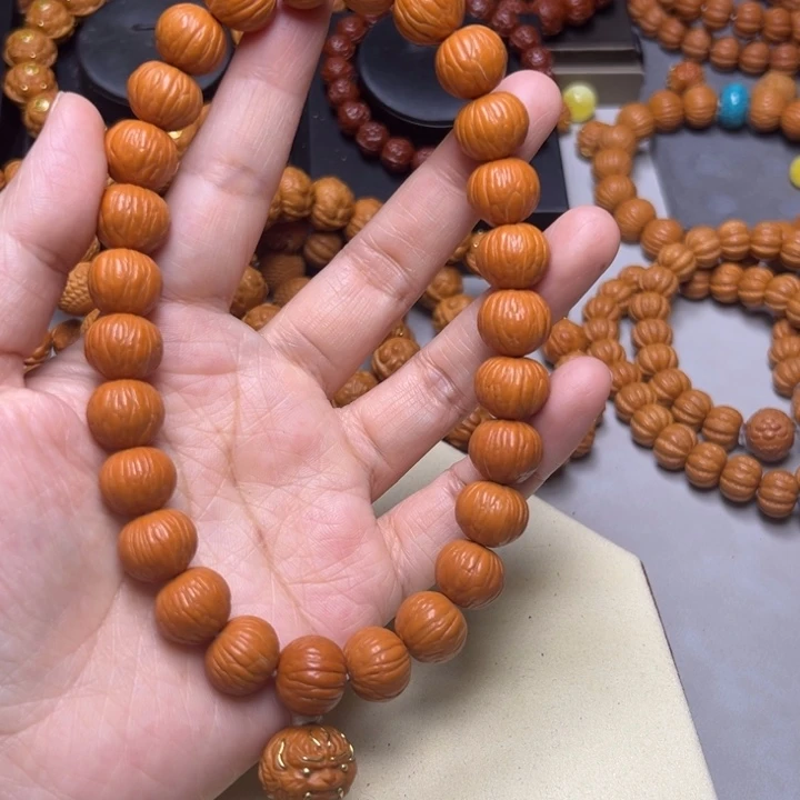 猴头核桃吊坠土豪手持