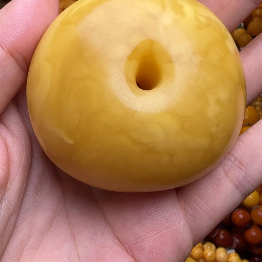 没***化未镶嵌琥珀裸石大妖扣