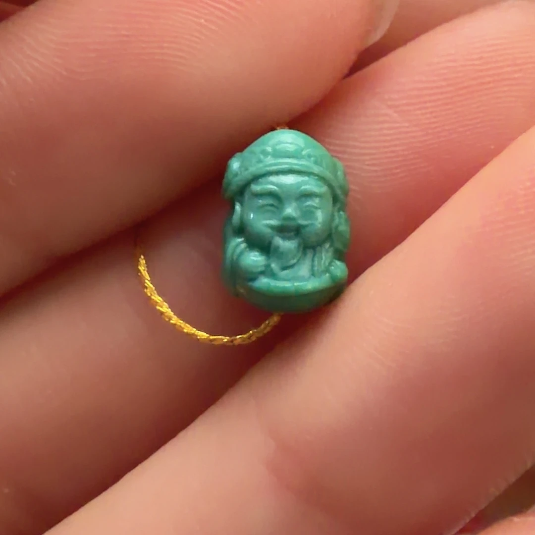 绿松石未镶嵌颈饰