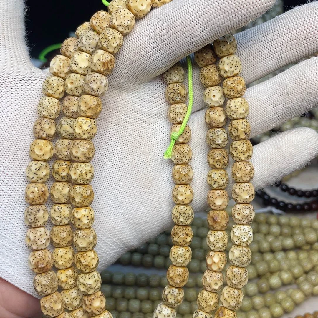 佛***缘星月菩提吊坠10×9尺寸，陈籽虎皮，带备籽