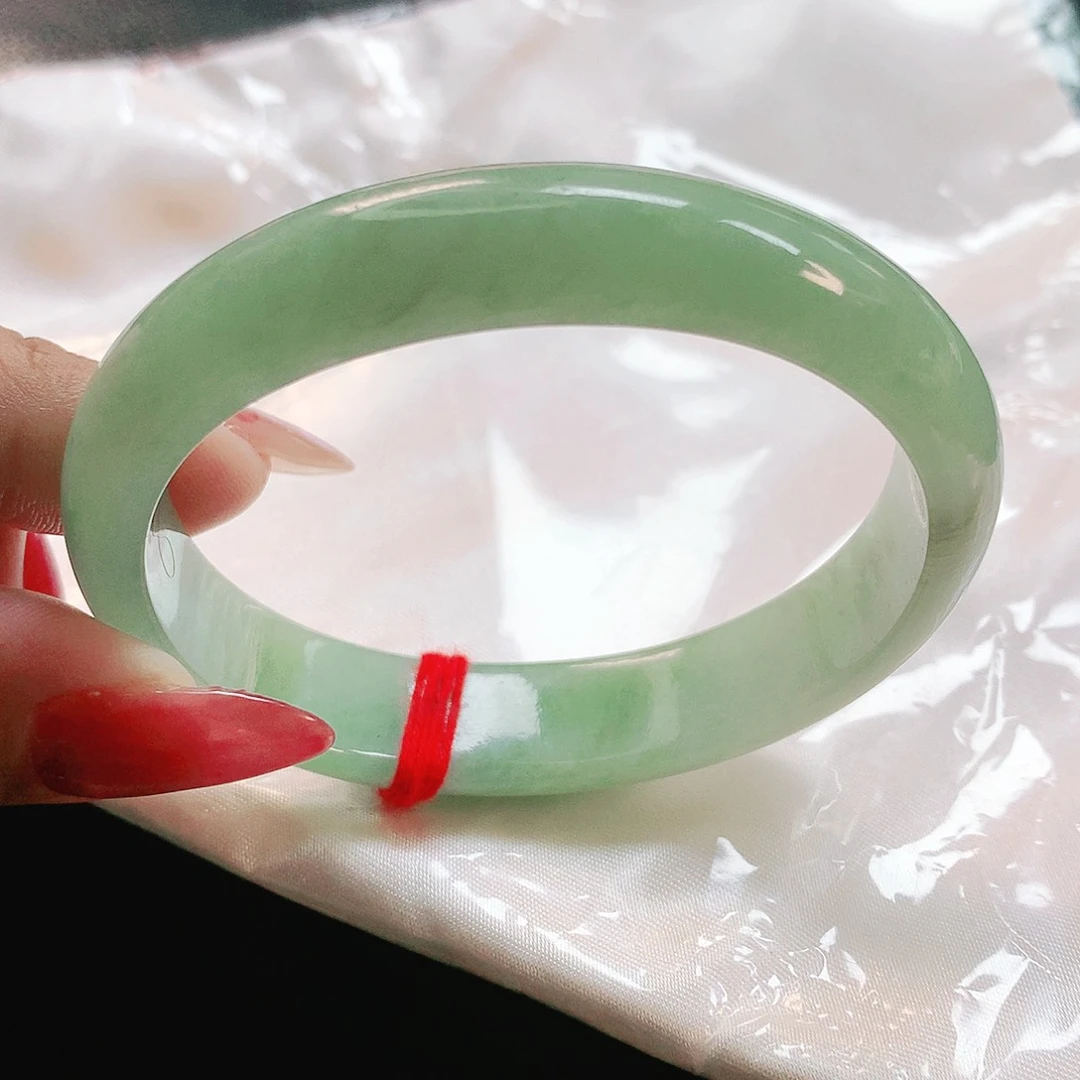 未镶嵌手镯翡翠57葡萄肉贵妃