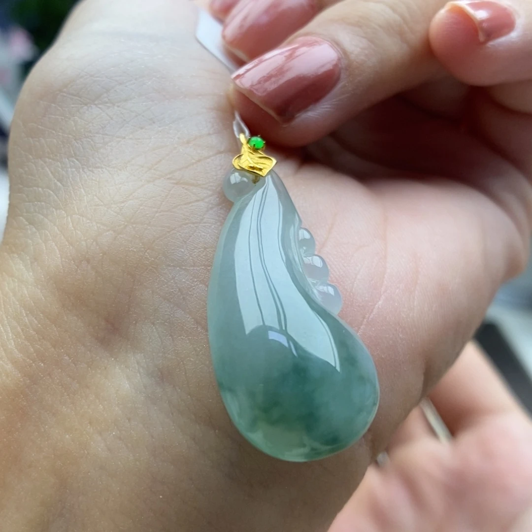 翡翠18K金镶嵌颈饰吊坠7