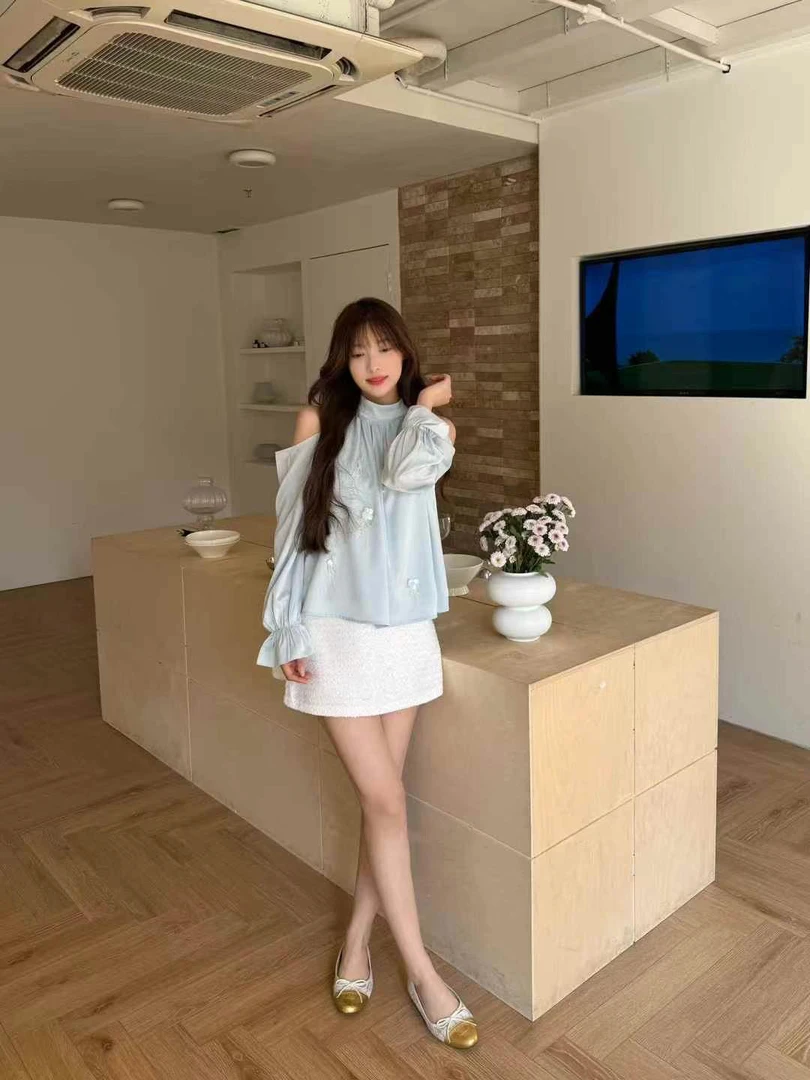 露肩衬衫上衣女设计感小众挂脖衬衣洋气独特别致小衫