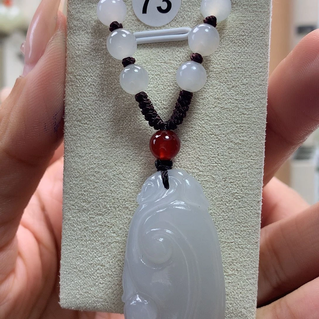 和田玉未镶嵌颈饰