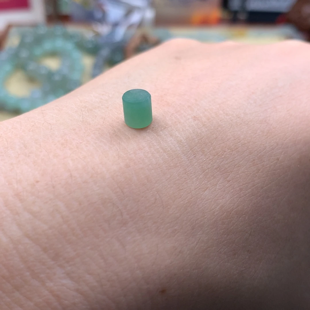 定制翡翠未镶嵌桶珠