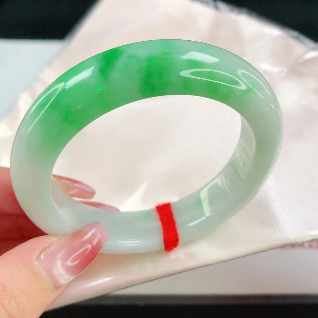 翡翠手镯未镶嵌148翡翠