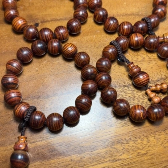 黄花梨/降香黄檀全陈化老料把件串1.5发一条