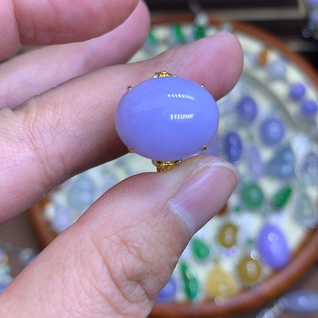 翡翠颈饰18K金镶嵌翡翠吊坠