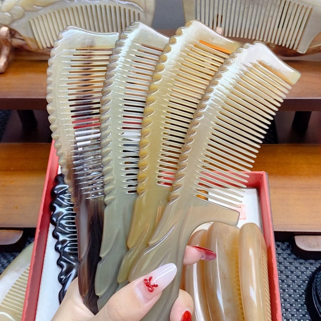 纯手工制作纯牛角梳子