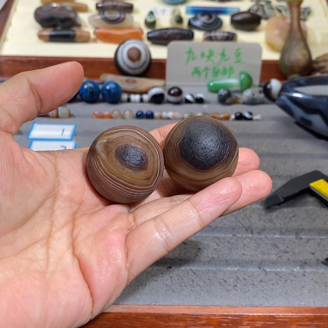 L***L玛瑙/玉髓合金颈饰