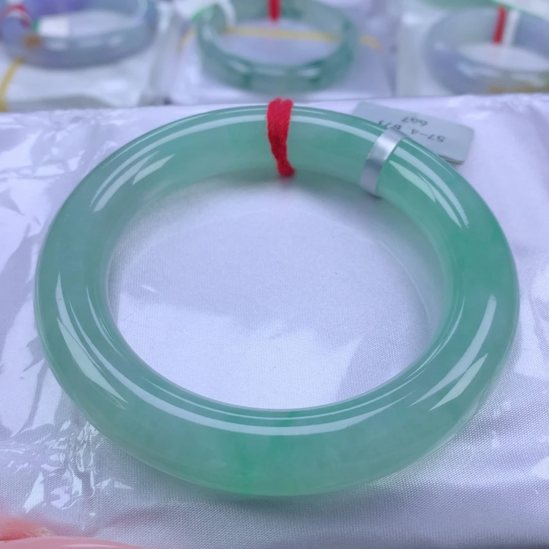 翡翠手镯未镶嵌缅甸天然翡翠A货57