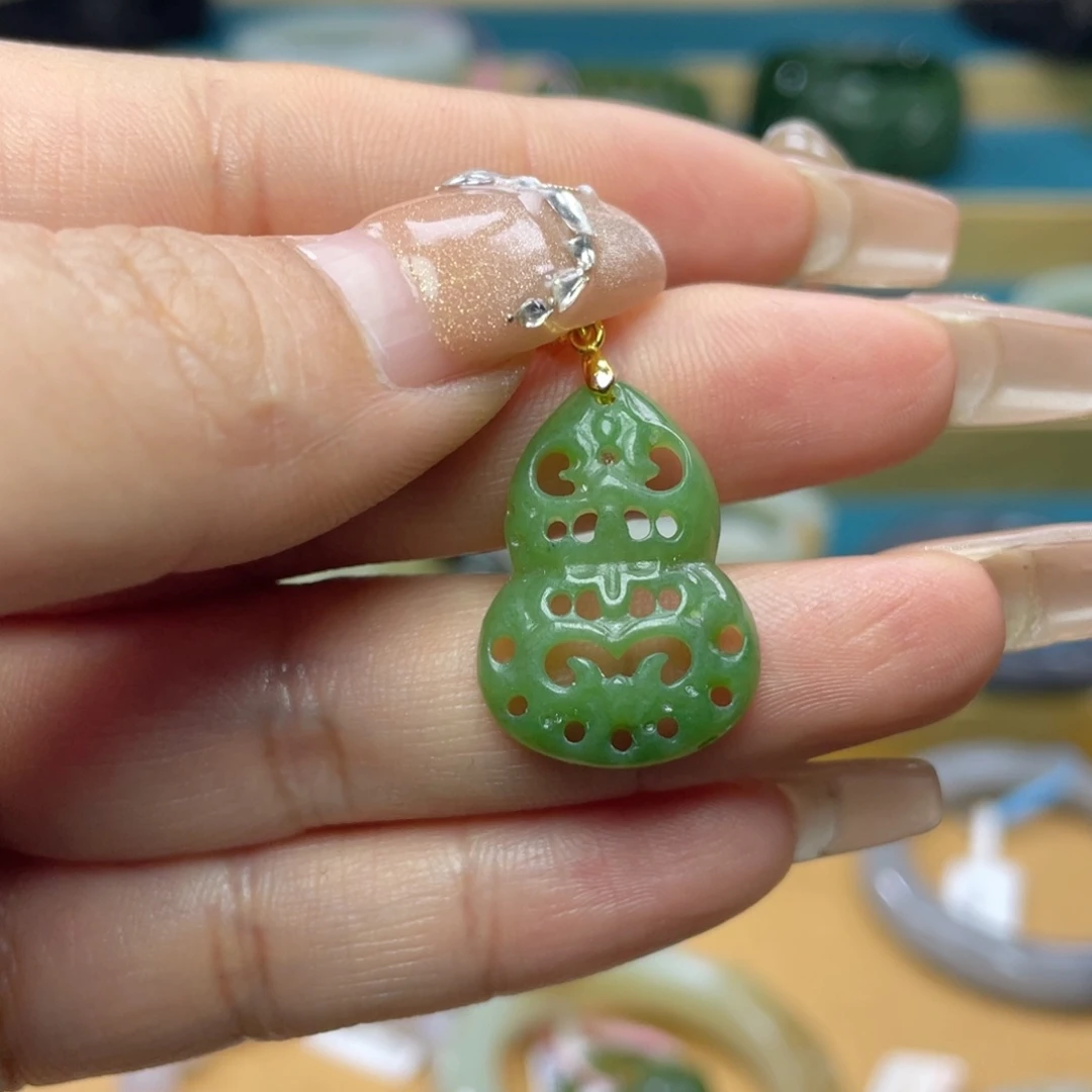 和田玉吊坠未镶嵌