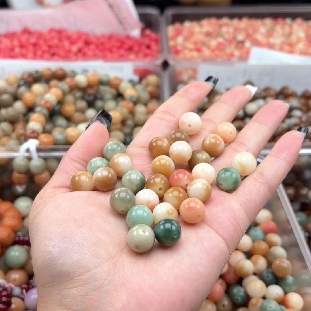 白玉菩提吊坠q12mm110颗。三花果冻