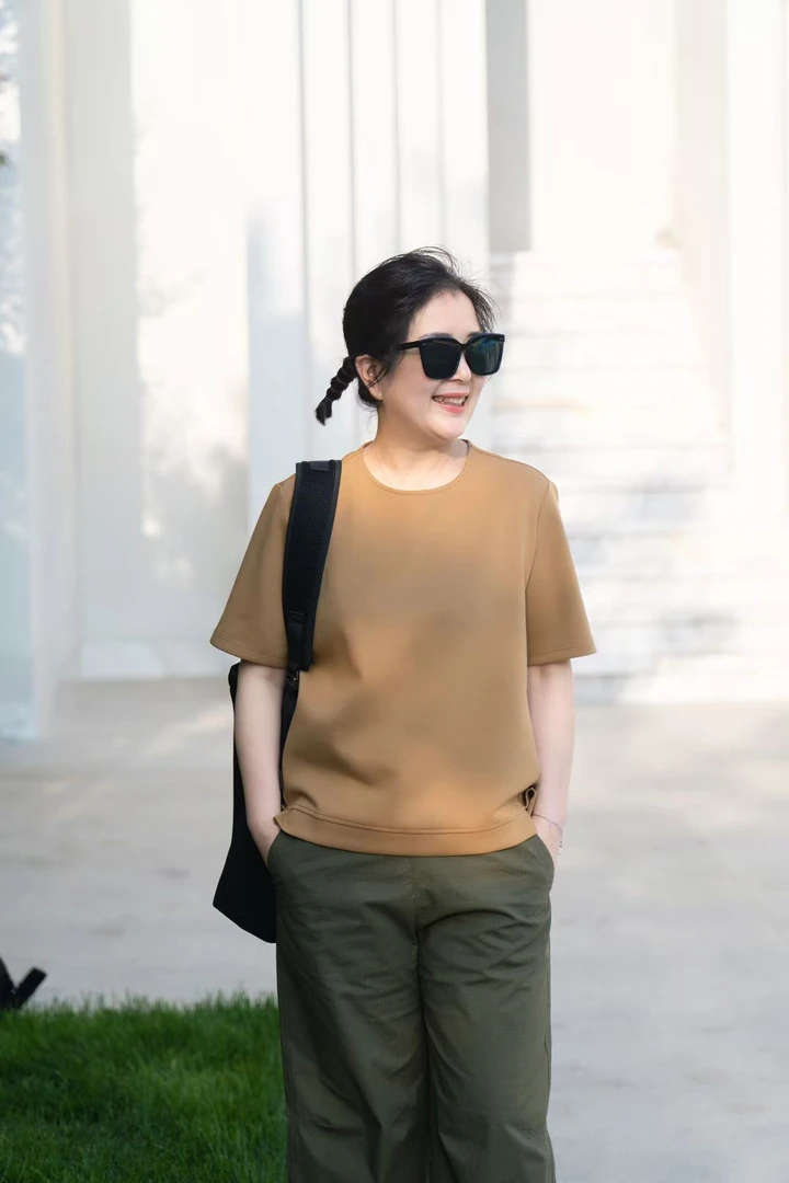 251809【燕子优选】菲玛掂休闲百搭圆领长袖卫衣