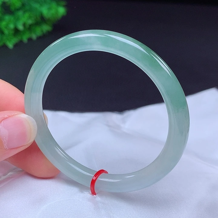 翡翠未镶嵌手镯682005