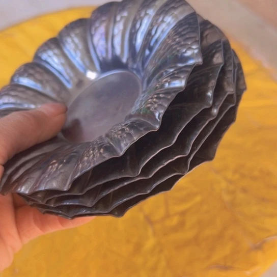 铜凌****)中古工艺品摆件