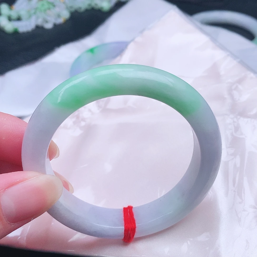 翡翠未镶嵌手镯。。。