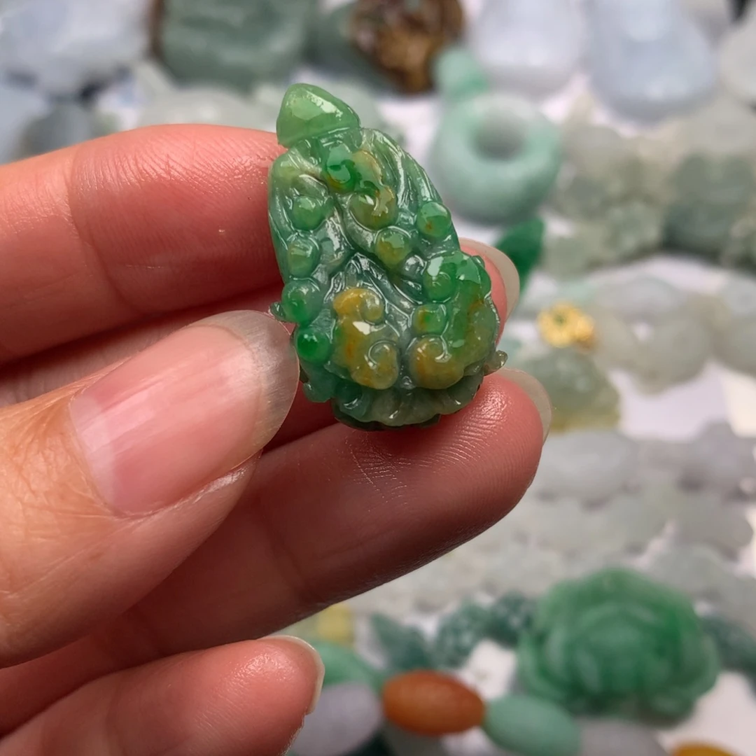 定制翡翠未镶嵌翡翠