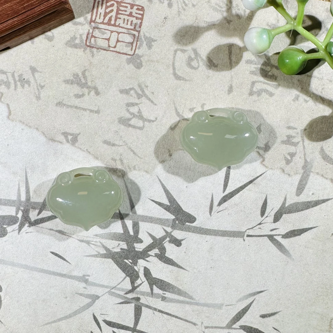 天然和田玉如意锁吊坠精美时尚男女同款多样性发货拍一发一