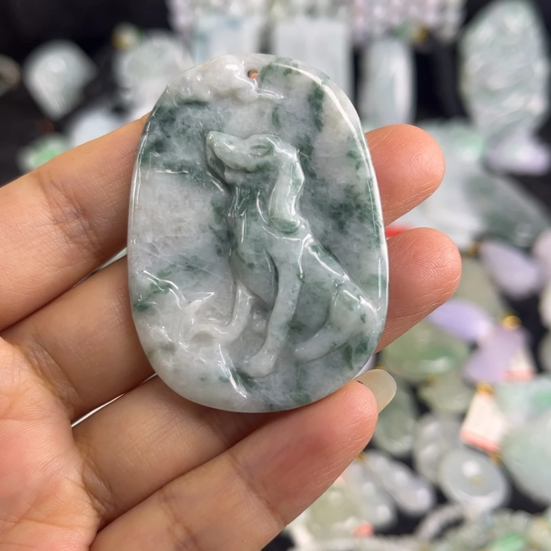 翡翠未镶嵌吊坠(不含链)瑕疵
