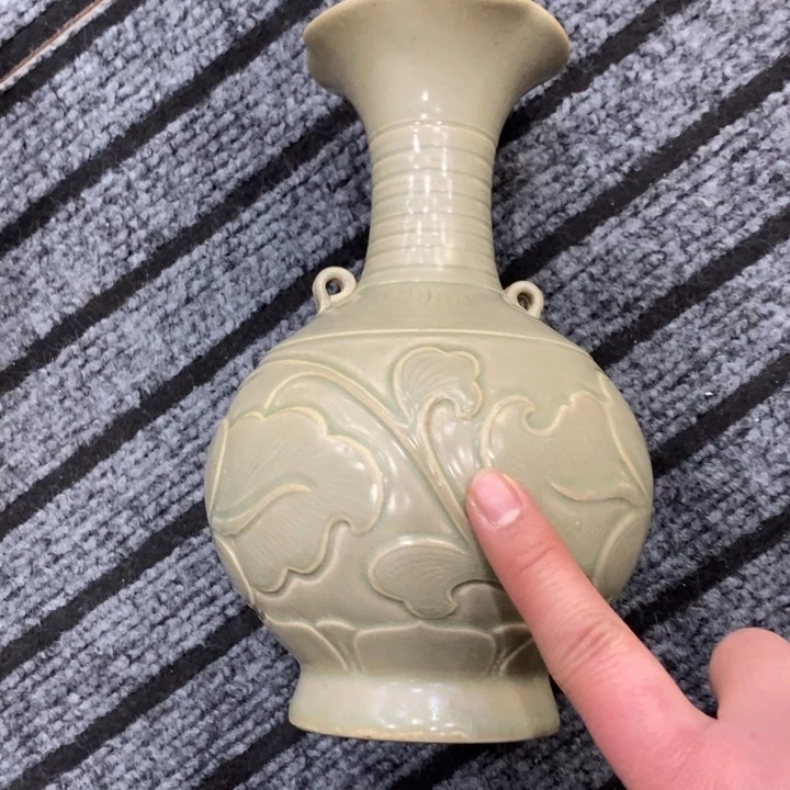 瓶慈语臻藏越窑荷叶口瓶