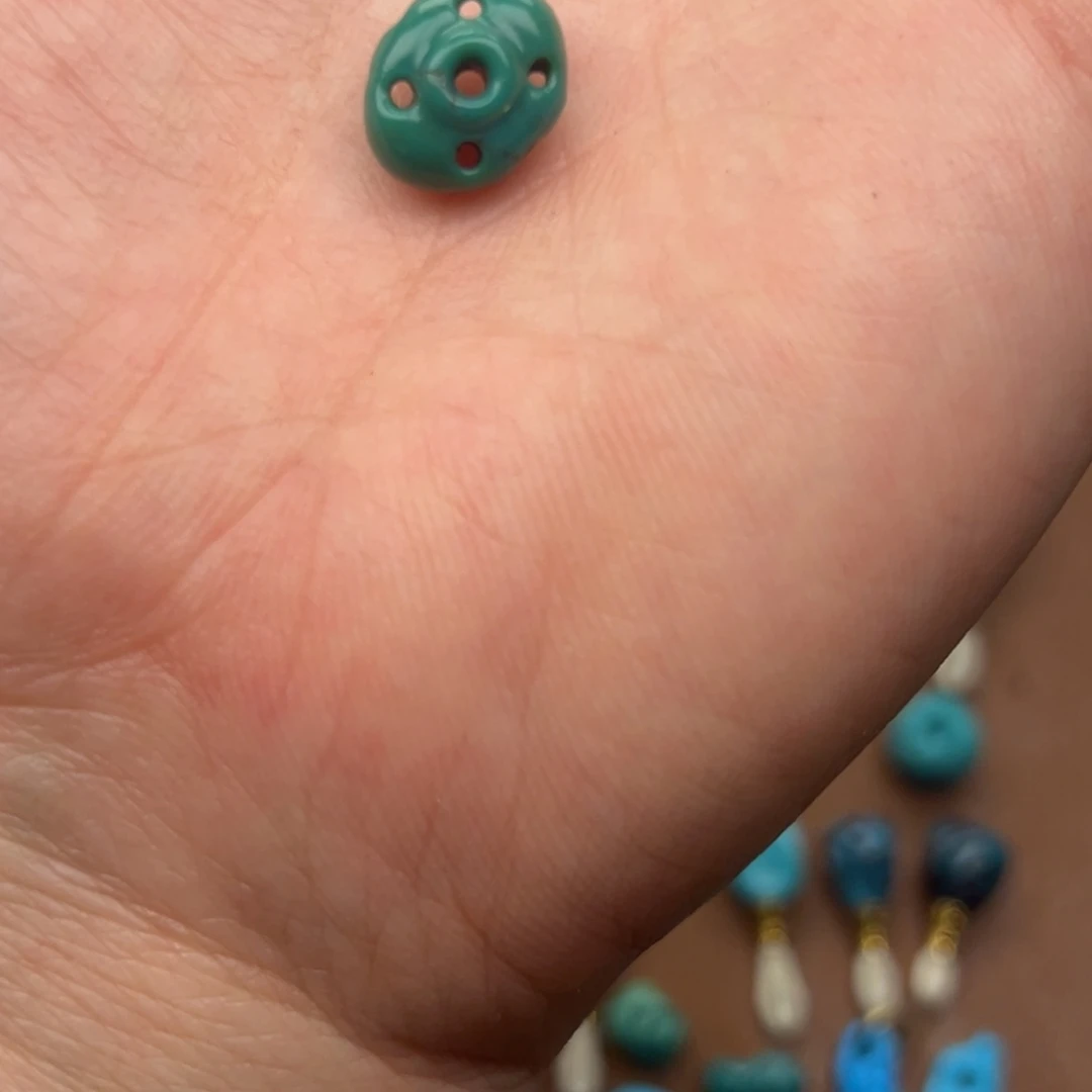 B***o绿松石未镶嵌颈饰