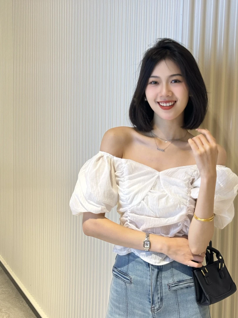【福桃推荐】夏季新款高级感气质短款一字肩露肩设计感上衣
