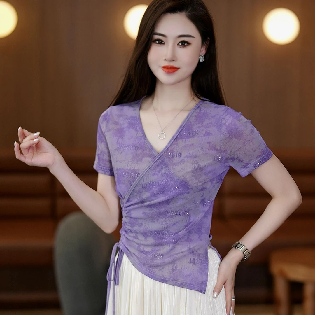 夏季新款洋气显瘦时尚通勤风套头上衣设计感小众抽褶V领短袖T恤女