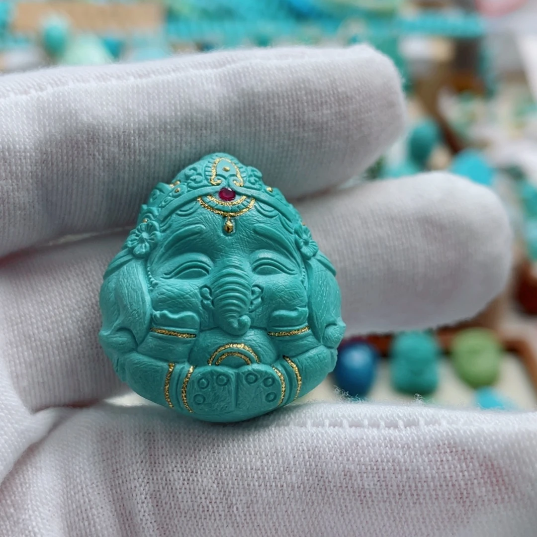 未镶嵌绿松石珠宝奇石