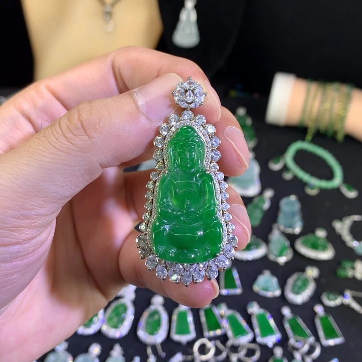 颈饰银S925镶嵌翡翠