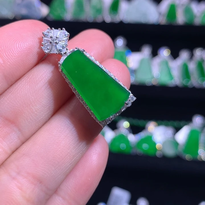 【闪购商品】颈饰银S925镶嵌翡翠天然翡翠