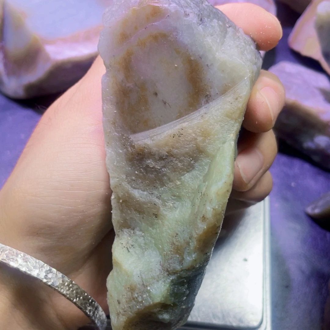 和田玉未镶嵌珠宝半成品