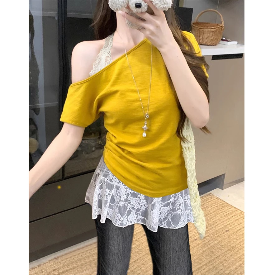 辣妹风黄色褶皱斜肩漏肩短袖T恤女夏季新款叠穿蕾丝挂脖吊带套装