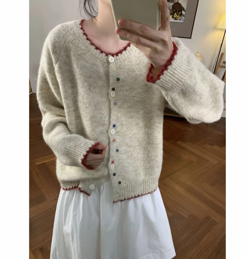 2102佳选轻奢新款韩系气质撞色彩扣毛衣
