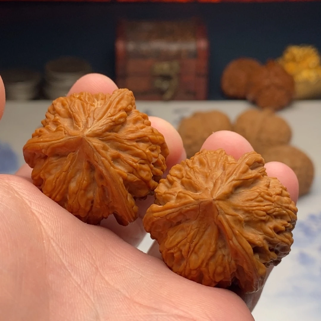 李***博把件文玩核桃御龙