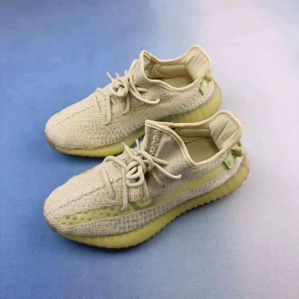 95新 adidas/阿迪达斯 40码/yeezy350亚麻黄 低帮运动休闲鞋/无盒