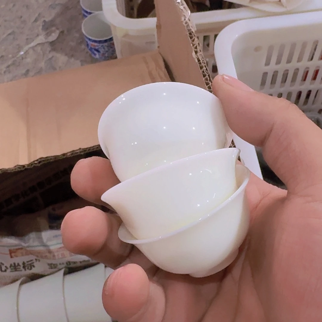 瑕疵茶具。介意勿拍