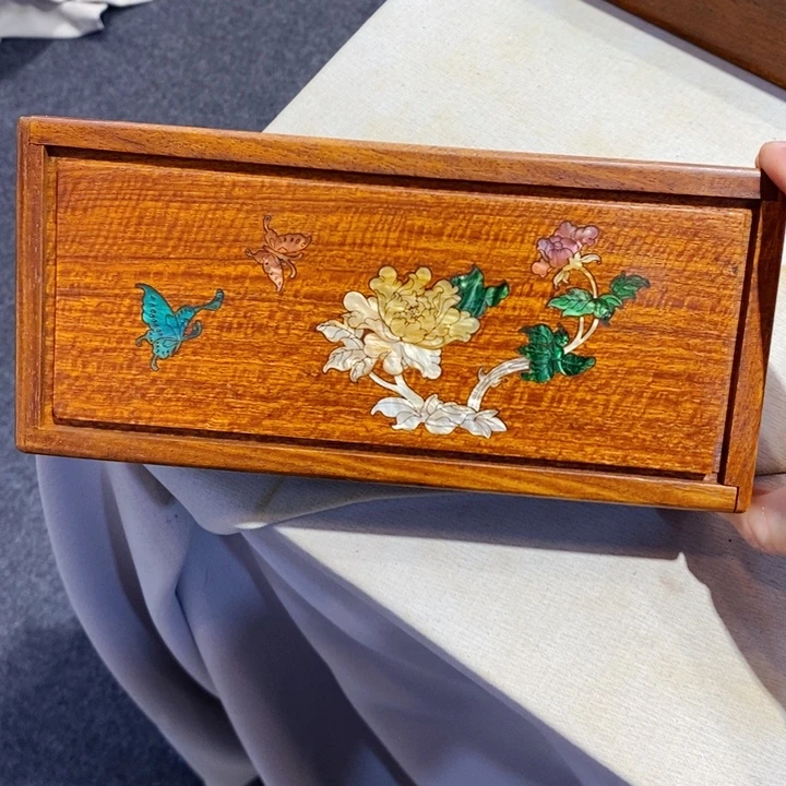 木木木木23长机关盒蝴蝶花