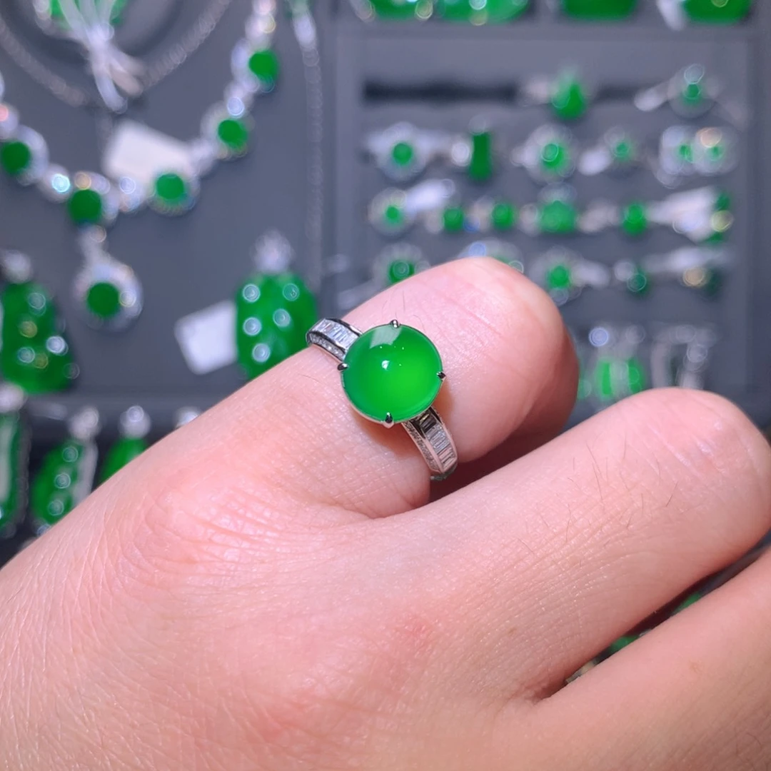 翡翠戒指9K金镶嵌天然翡翠