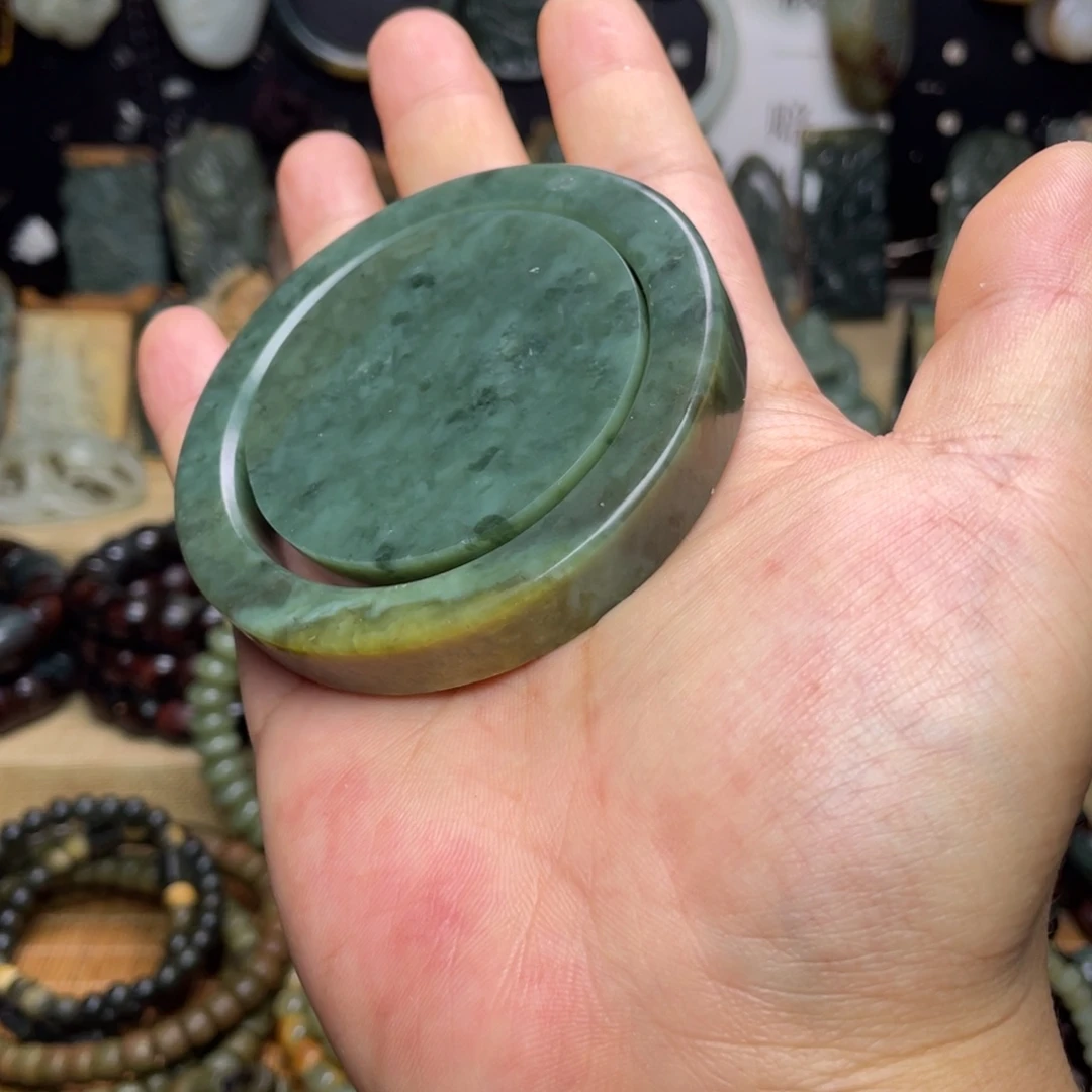 岫岩河磨玉（透闪石质玉）未镶嵌颈饰卡58.7送镯心