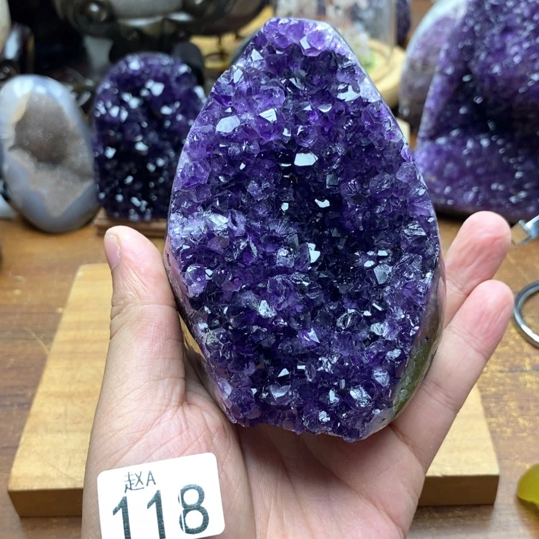 未镶嵌水晶大型摆件（非配饰）