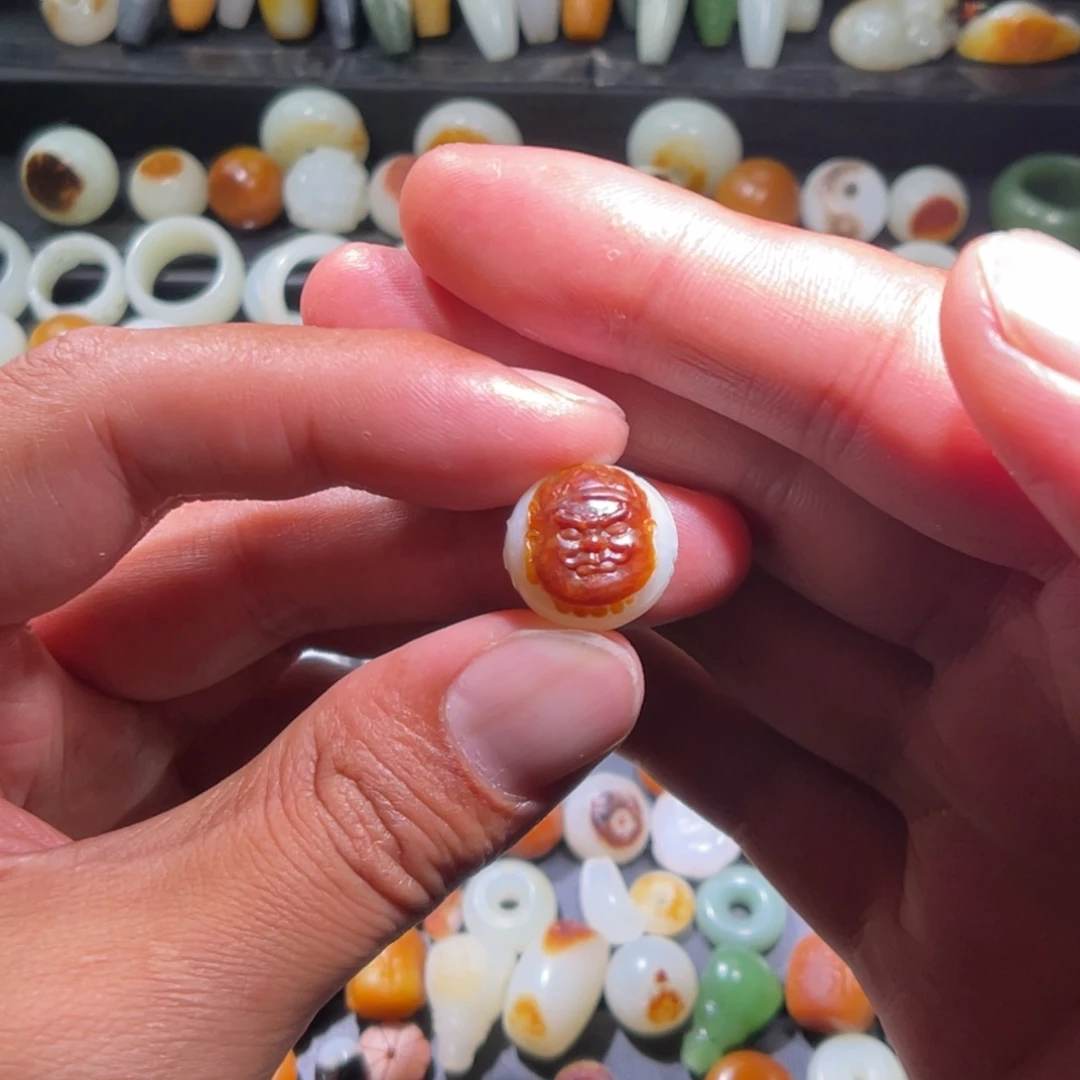 和田玉未镶嵌颈饰钢*