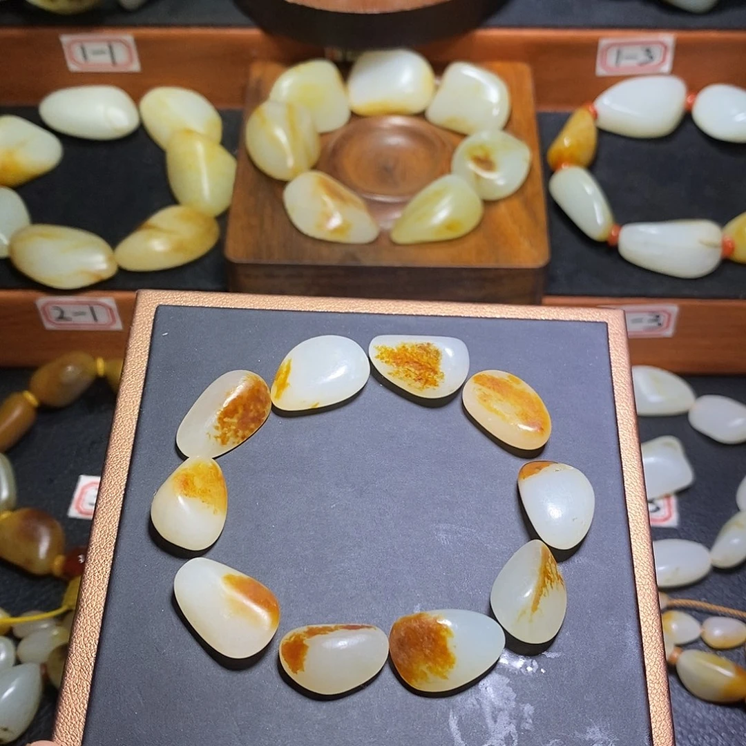 和田玉未镶嵌手链