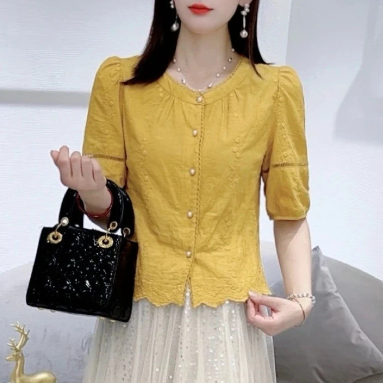 法式气质衬衫2025夏季蕾丝拼接百搭日常超仙洋气圆领女士上衣