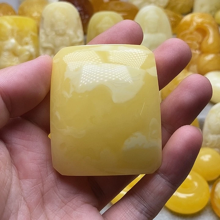 琥珀颈饰未镶嵌琥珀蜜蜡吊坠