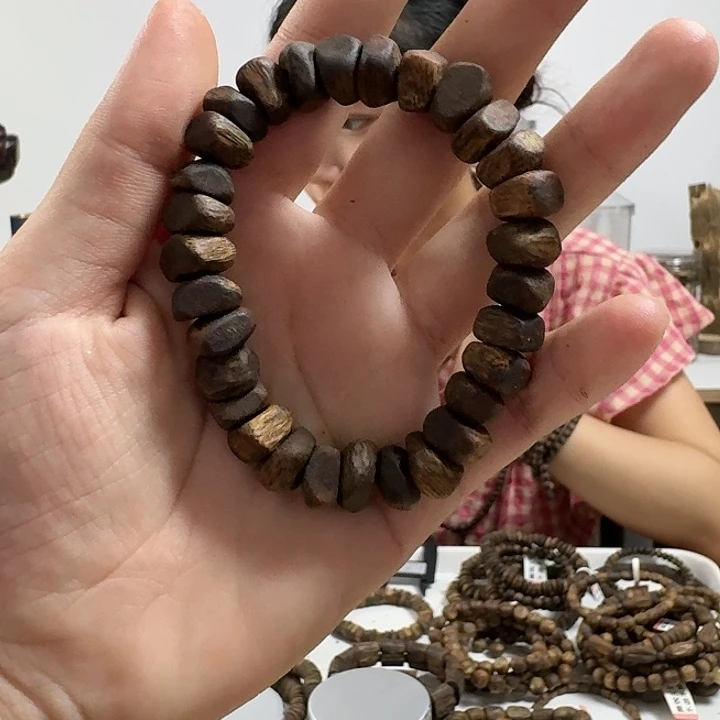 沉香沉香碎屑乌身圆叶碎银子单圈