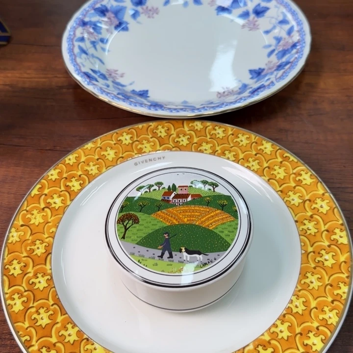 一个陶瓷物件哈哈哈哈哈